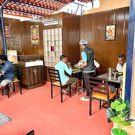 Hotel Jothi Коимбатур Экстерьер фото