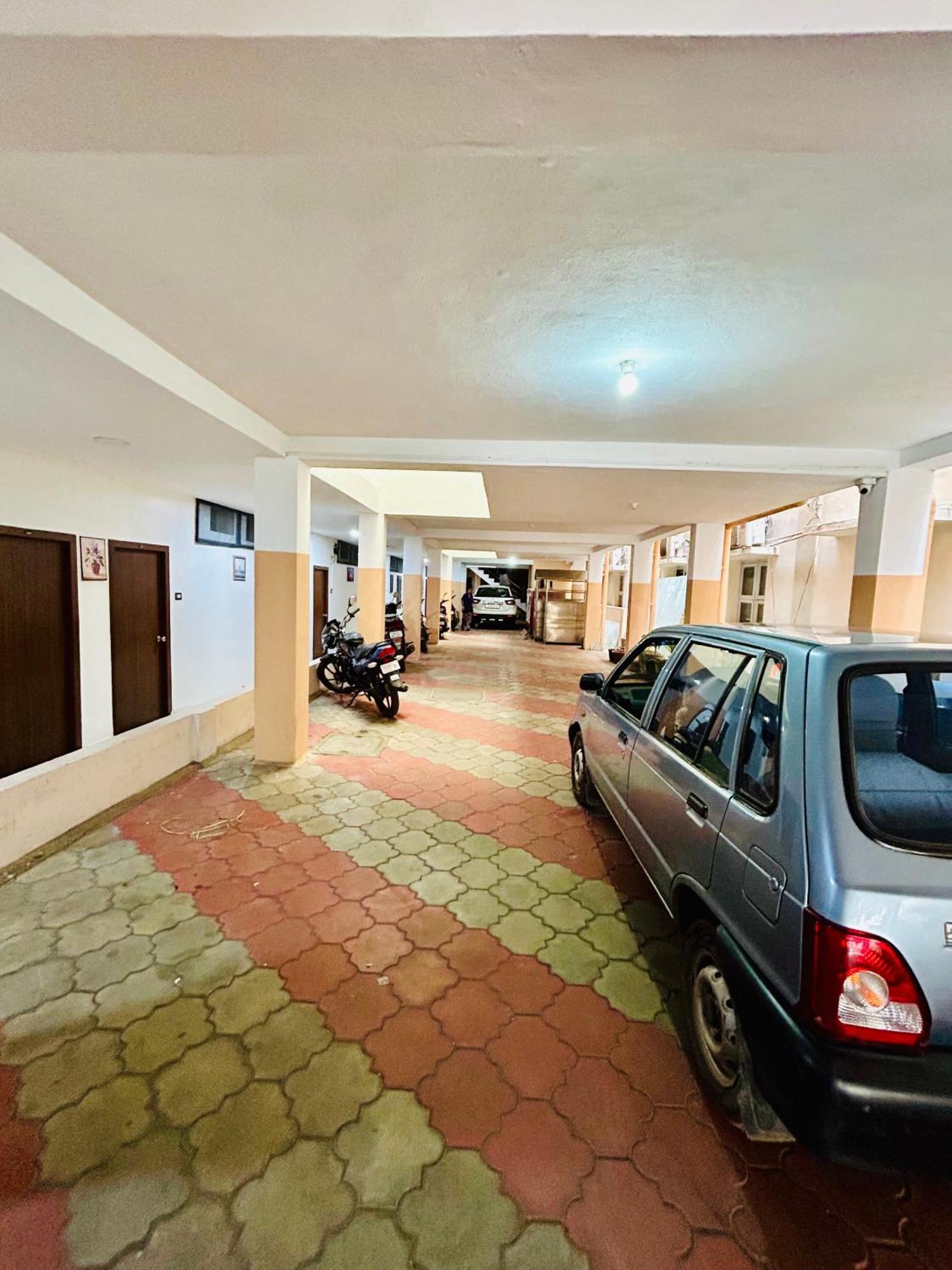 Hotel Jothi Коимбатур Экстерьер фото