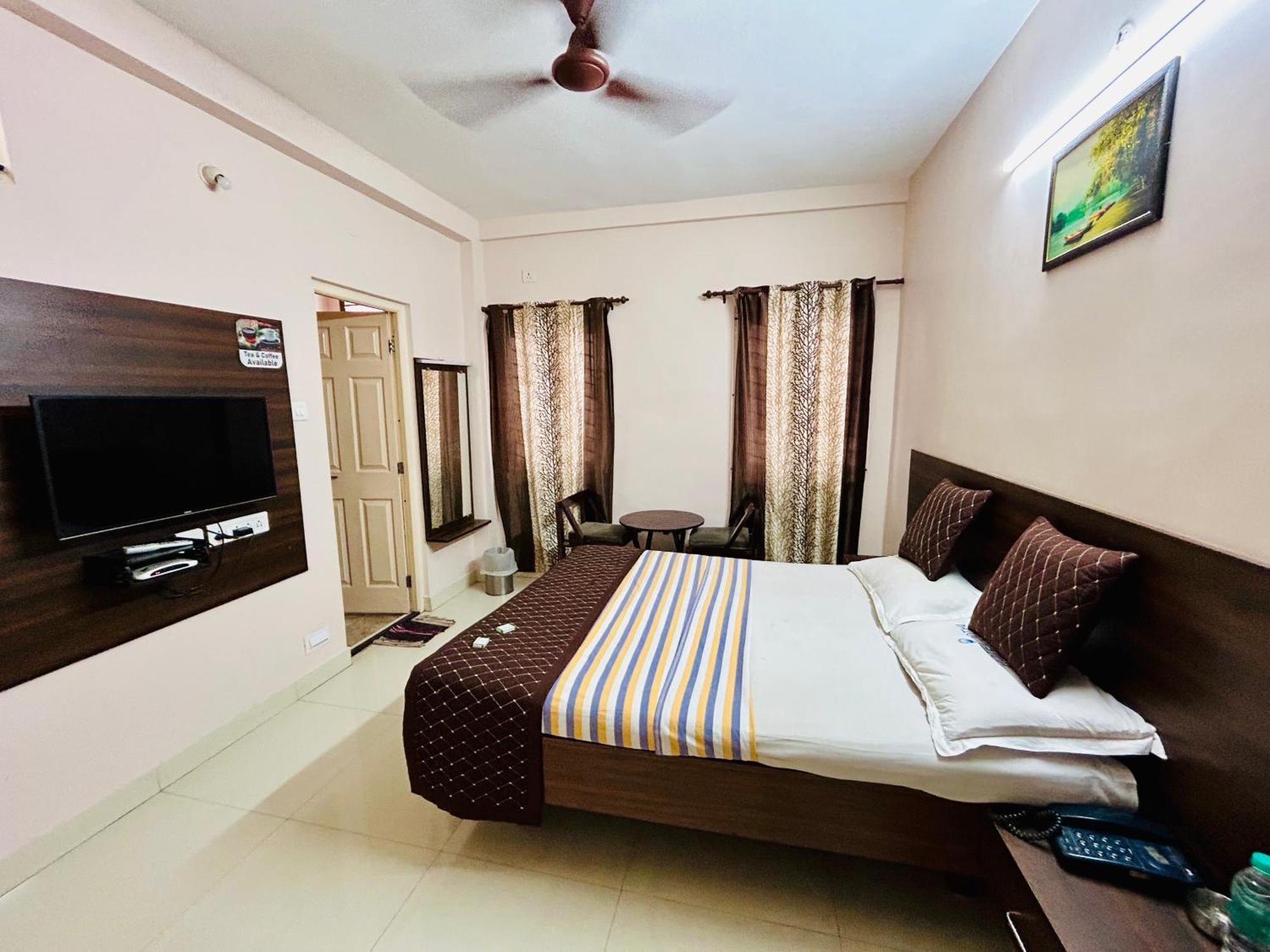 Hotel Jothi Коимбатур Экстерьер фото