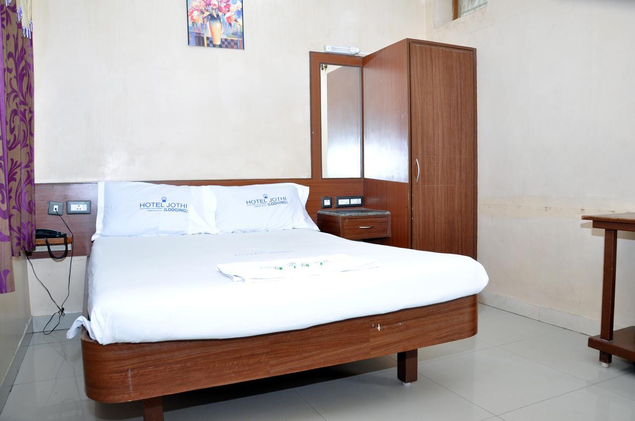 Hotel Jothi Коимбатур Экстерьер фото