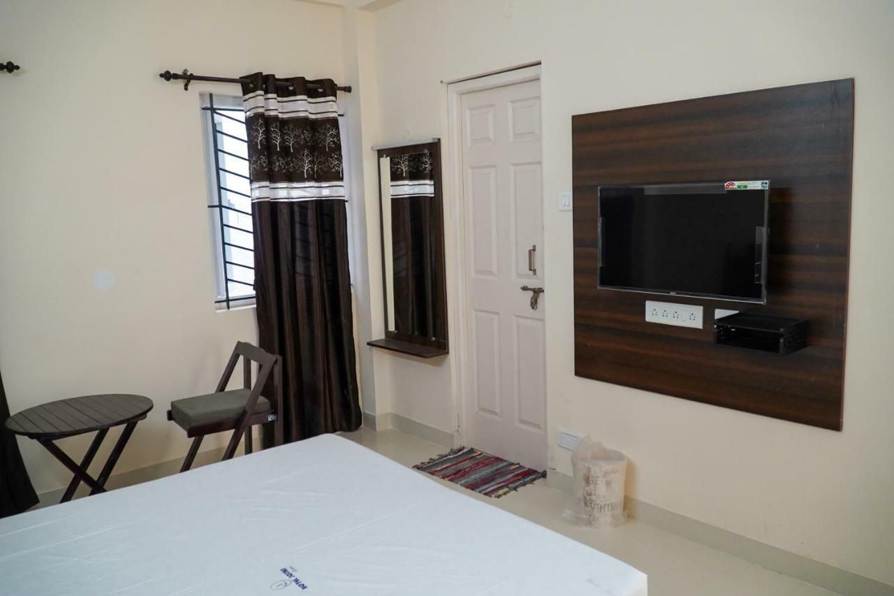 Hotel Jothi Коимбатур Экстерьер фото